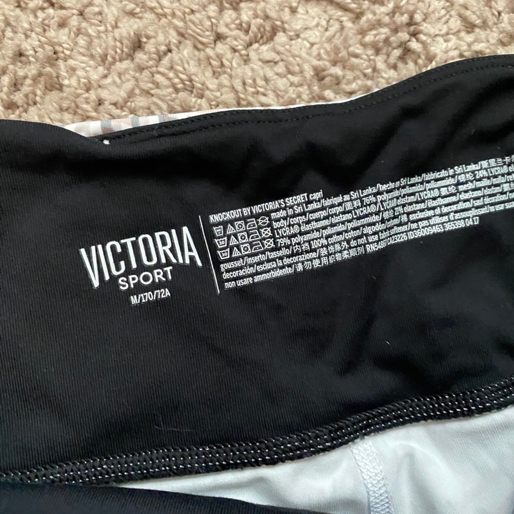 Victoria's Secret Knock Out White Pink workout Legging geometric bow medium crop - Picture 3 of 3